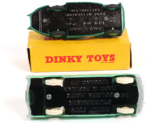 Lot 196 - DINKY TOYS (GB) (2)