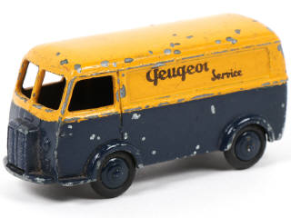 Lot 254 - DINKY TOYS (FRANCE) (1)