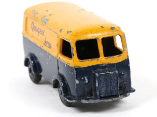 Lot 254 - DINKY TOYS (FRANCE) (1)