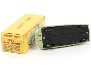 Lot 270 - DINKY TOYS (FRANCE) (1)