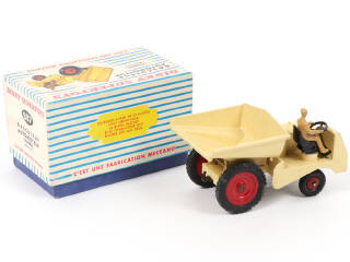 Lot 473 - DINKY TOYS (FRANCE) (1)