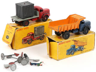 Lot 476 - DINKY TOYS (FRANCE) (2)