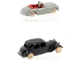 Lot 474 - DINKY TOYS (FRANCE) (2)