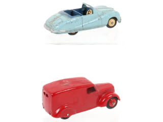 Lot 479 - DINKY TOYS (GB) (2)