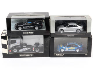 Lot 213 - DIVERS (4)