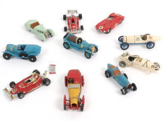 Lot 109 - DIVERS (10)