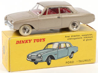 Lot 421 - DINKY TOYS (FRANCE) (1)