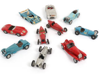 Lot 112 - DIVERS (10)