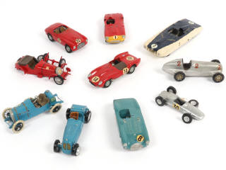 Lot 113 - DIVERS (10)