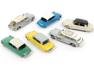 Lot 442 - DINKY TOYS (FRANCE) (6)
