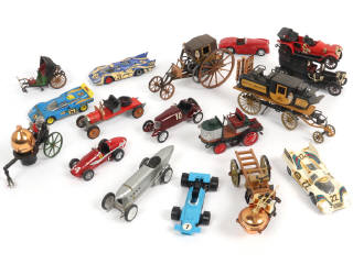 Lot 118 - DIVERS (17)