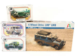 Lot 82 - DIVERS (4)