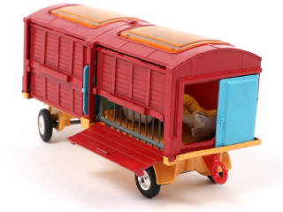 Lot 145 - CORGI TOYS (GB) (1)