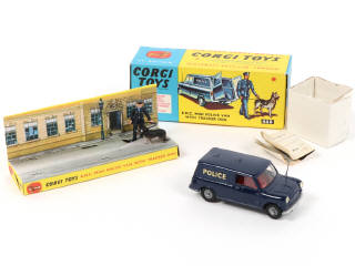 Lot 142 - CORGI TOYS (GB) (1)