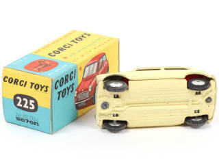 Lot 134 - CORGI TOYS (GB) (1)