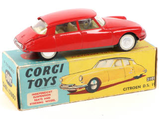 Lot 131 - CORGI TOYS (GB) (1)