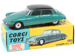 Lot 130 - CORGI TOYS (GB) (1)