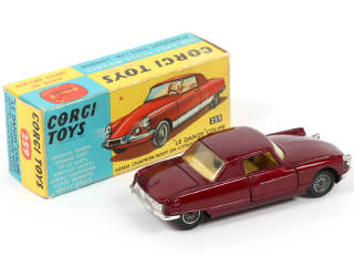 Lot 132 - CORGI TOYS (GB) (1)