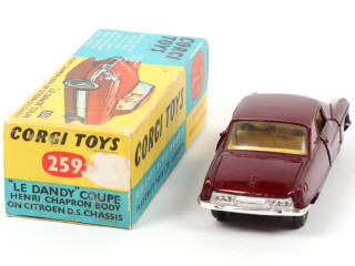 Lot 132 - CORGI TOYS (GB) (1)