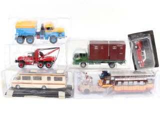 Lot 124 - DIVERS (6)