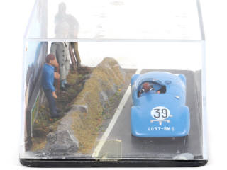 Lot 115 - DIVERS (1)