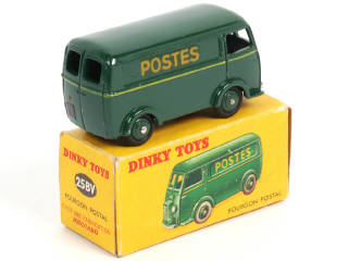 Lot 381 - DINKY TOYS (FRANCE) (1)