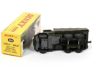 Lot 390 - DINKY TOYS (FRANCE) (1)