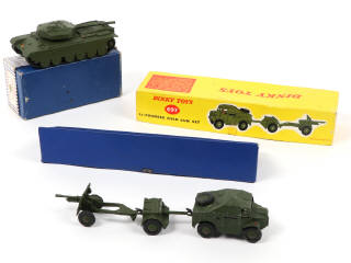 Lot 351 - DINKY TOYS (GB) (2)