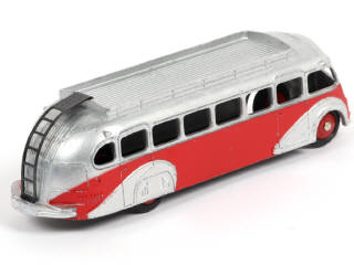 Lot 356 - DINKY TOYS (FRANCE) (1)