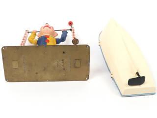 Lot 77 - DIVERS (2)