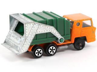 Lot 231 - MAJORETTE (FRANCE) (1)