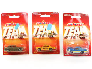 Lot 323 - MAJORETTE (FRANCE) (3)