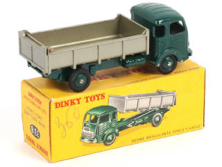 Lot 393 - DINKY TOYS (FRANCE) (1)
