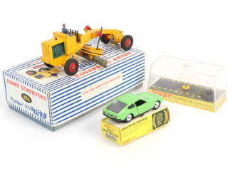 Lot 415 - DINKY TOYS (FRANCE) (3)
