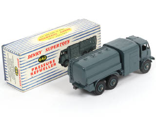 Lot 354 - DINKY TOYS (GB) (1)
