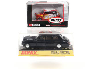 Lot 369 - DINKY TOYS (GB) (2)