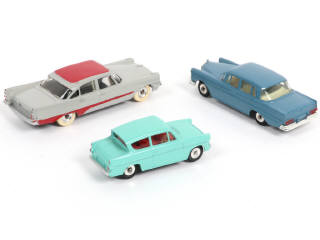 Lot 373 - DINKY TOYS (GB) (3)