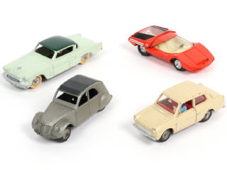 Lot 422 - DINKY TOYS (FRANCE) (4)