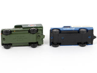 Lot 92 - DIVERS (2)