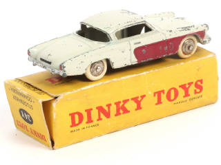 Lot 384 - DINKY TOYS (FRANCE) (1)