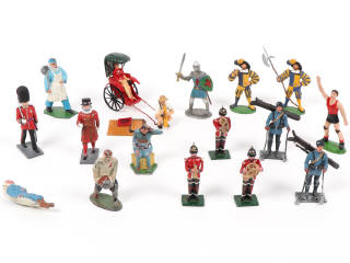 Lot 4 - DIVERS (17)