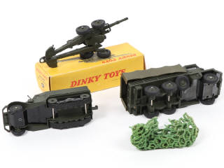 Lot 156 - DINKY TOYS (FRANCE) (3)