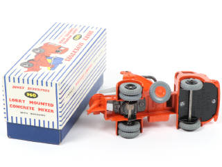 Lot 166 - DINKY TOYS (GB) (1)