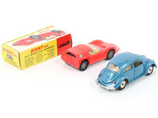 Lot 167 - DINKY TOYS (GB) (2)