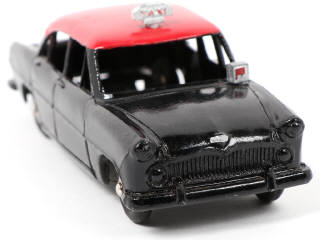 Lot 149 - DINKY TOYS (FRANCE) (2)