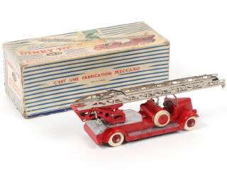 Lot 145 - DINKY TOYS (FRANCE) (1)