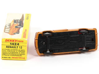 Lot 140 - DINKY TOYS (FRANCE) (1)