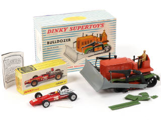 Lot 152 - DINKY TOYS (FRANCE) (2)