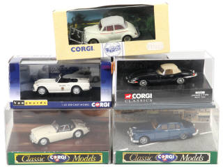 Lot 353 - CORGI TOYS (GB) (5)