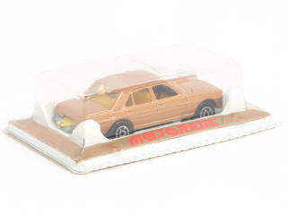 Lot 74 - MAJORETTE (FRANCE) (1)
